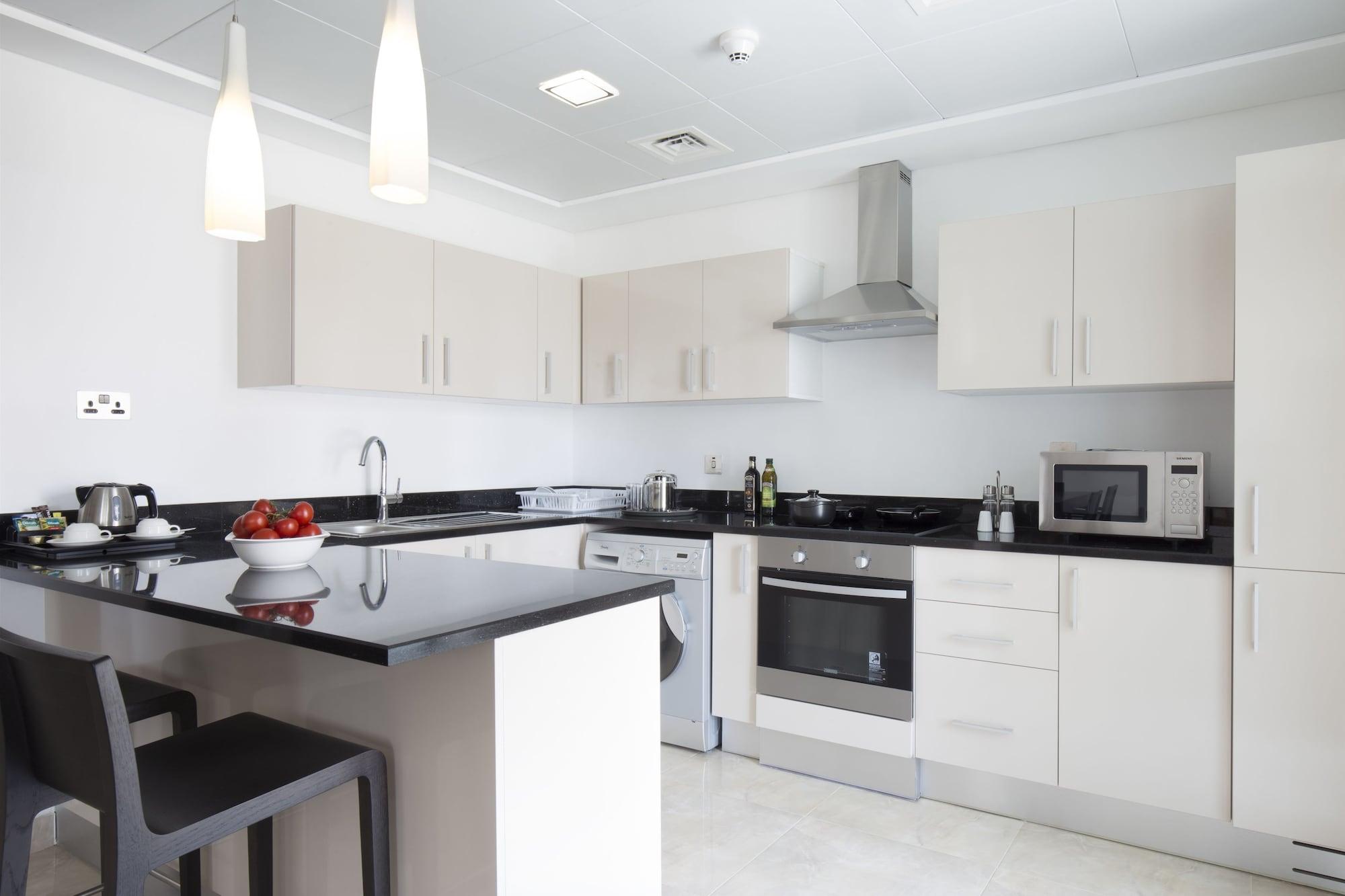 La Verda Suites And Villas Dubai Marina ภายนอก รูปภาพ A modern kitchen