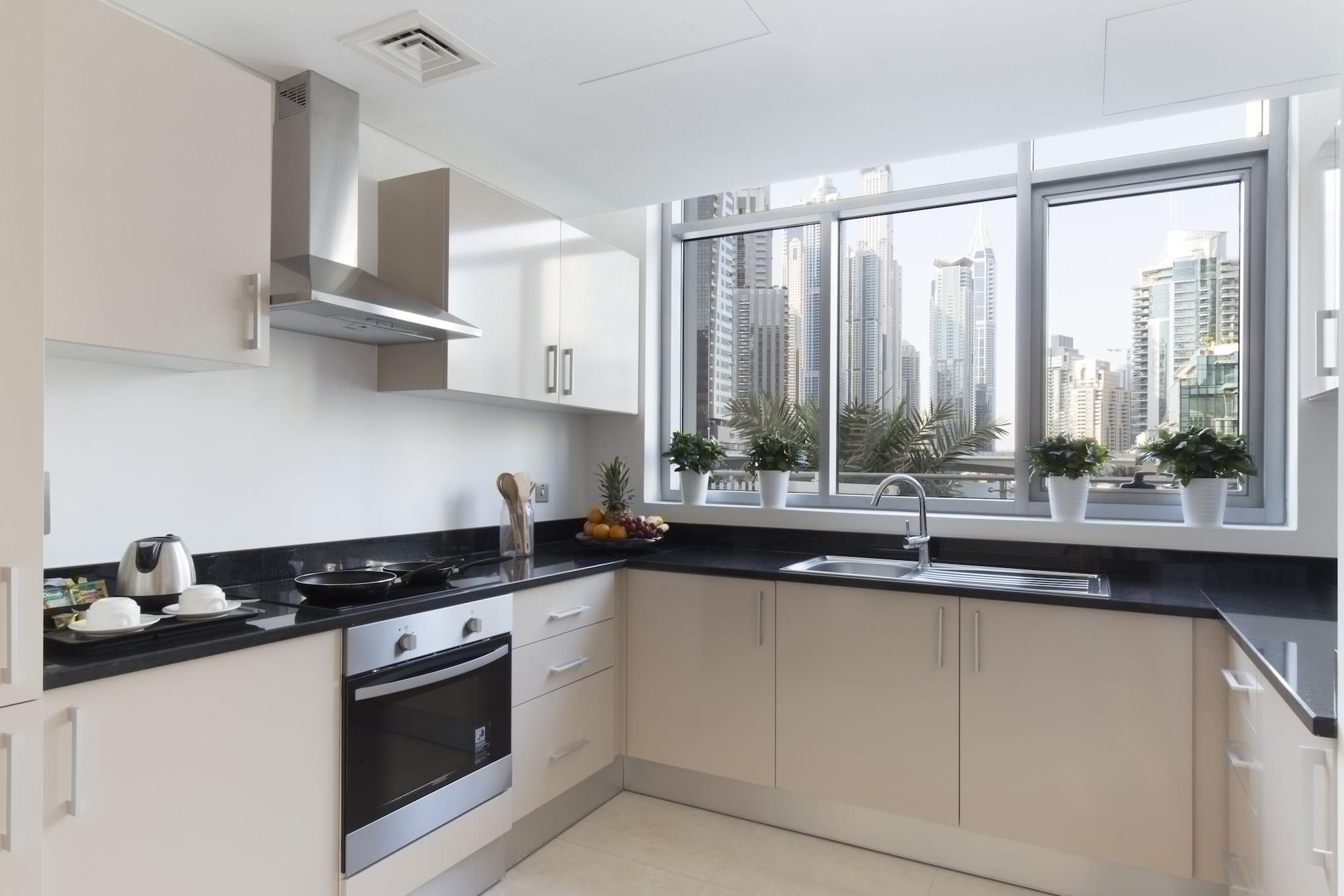 La Verda Suites And Villas Dubai Marina ภายนอก รูปภาพ A modern kitchen