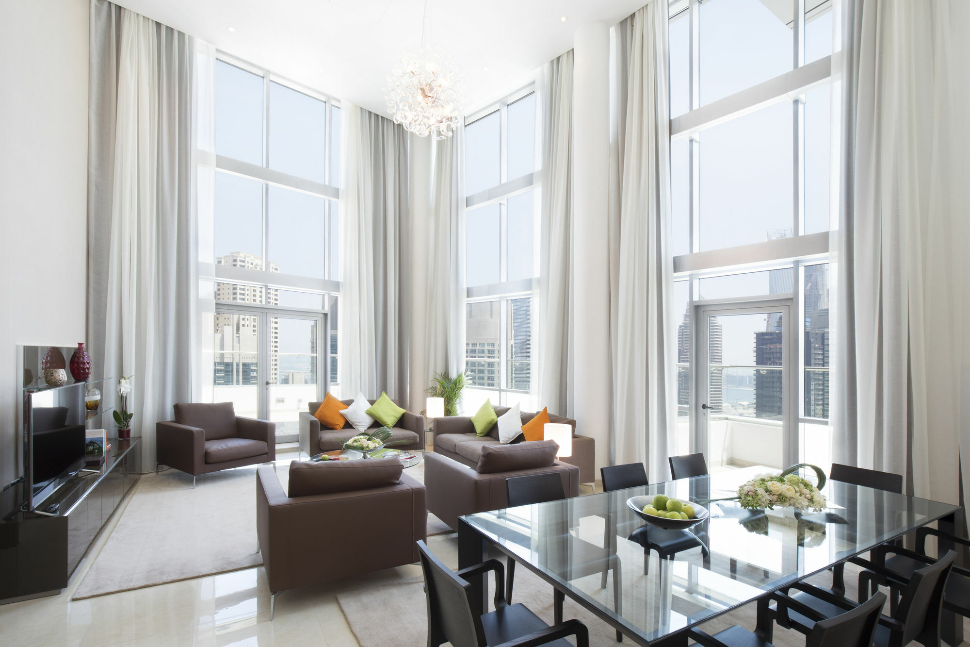 La Verda Suites And Villas Dubai Marina ภายนอก รูปภาพ A living room in a penthouse apartment